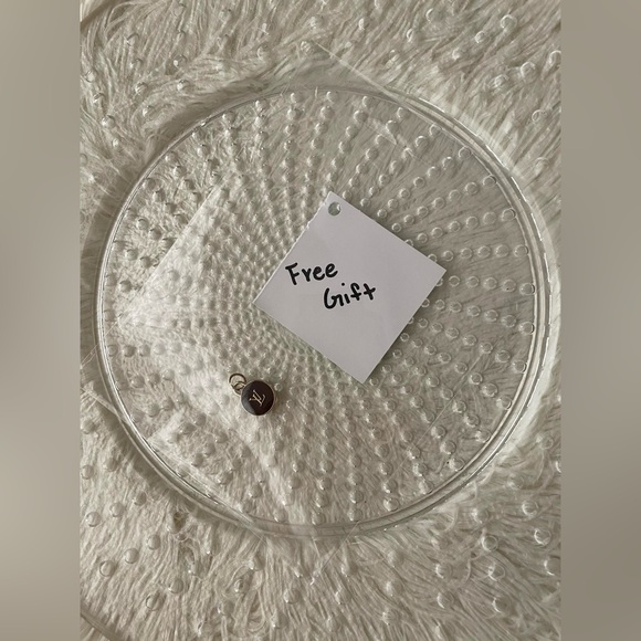 Authentic Louis Vuitton Damier Zippy Wallet - Picture 14 of 16